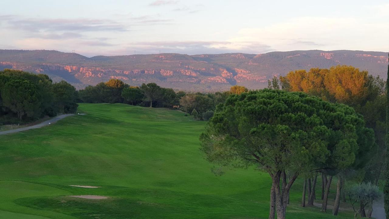 Villa Au Golf De St-Endreol La Motte  Bagian luar foto